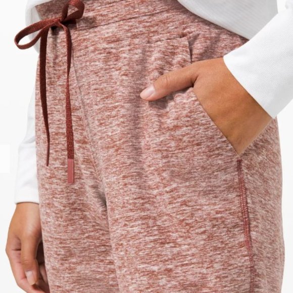 Lululemon Ready to Rulu Soft Fleece Jogger - Size 2 - Picture 4 of 15